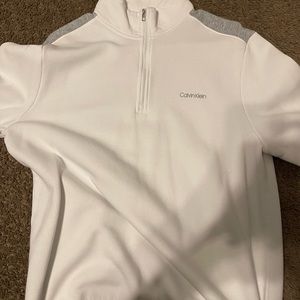 Cavlin Klein sweater